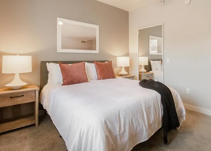 Landing Modern With Amazing Amenities *